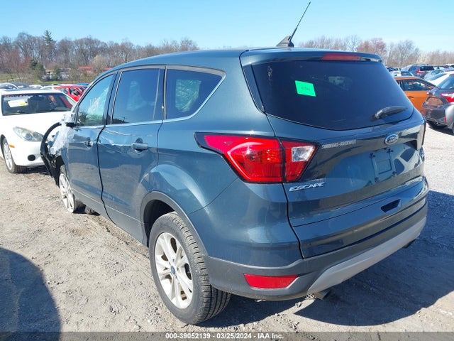 Ford ESCAPE SE 2019 1FMCU9GD2KUA66717 Image 3