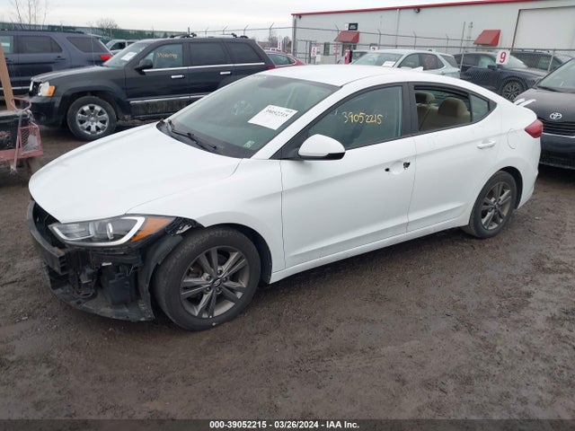 Hyundai ELANTRA SE 2017 5NPD84LFXHH036682 Image 2