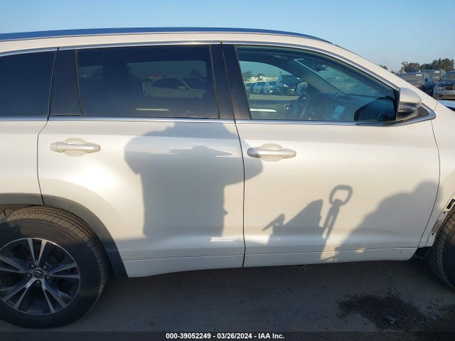 Toyota Highlander Xle V6 2016 5TDKKRFH2GS181338 Image 14