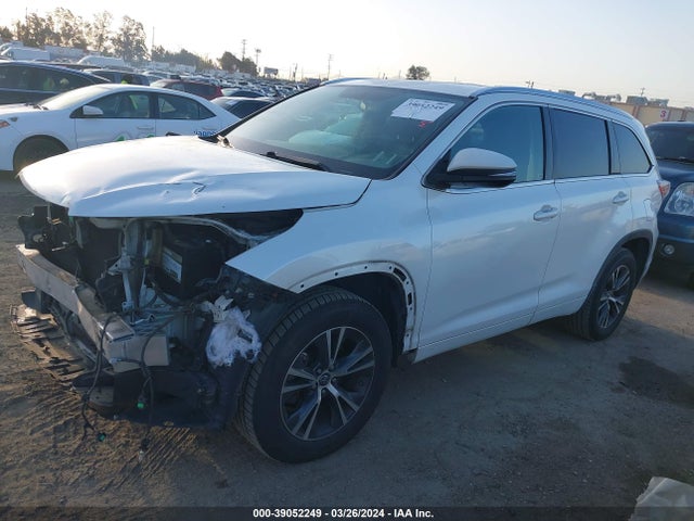 Toyota Highlander Xle V6 2016 5TDKKRFH2GS181338 Image 2