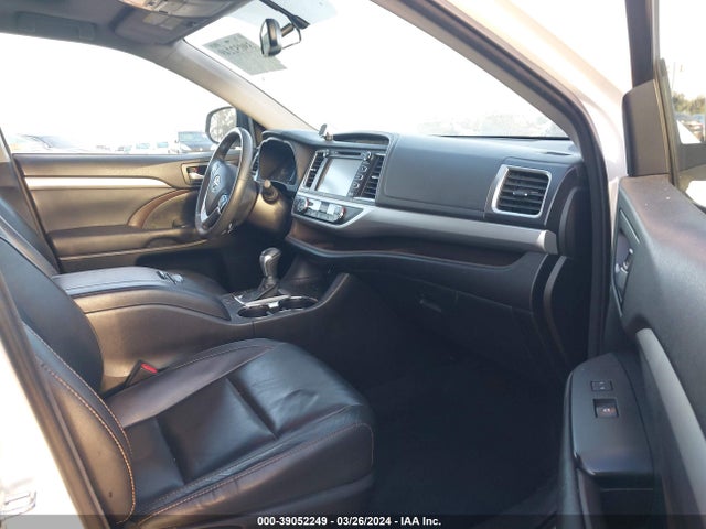 Toyota Highlander Xle V6 2016 5TDKKRFH2GS181338 Image 5