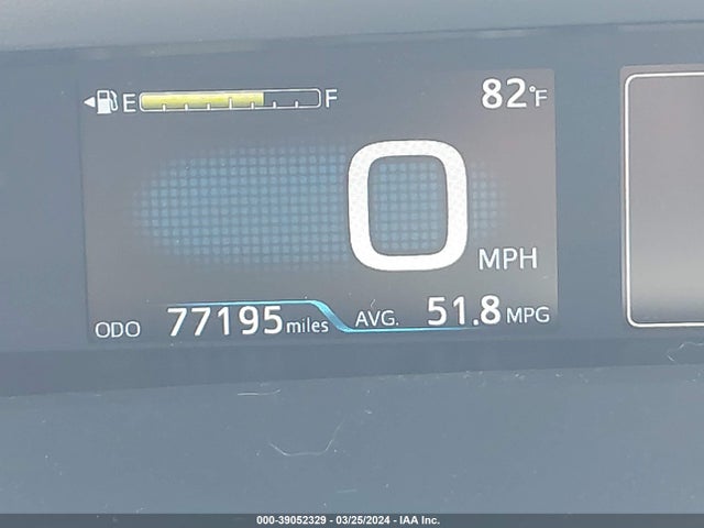 Toyota Prius Three Touring 2018 JTDKARFU8J3549689 Image 16
