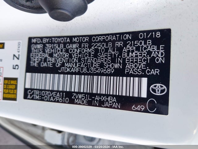 Toyota Prius Three Touring 2018 JTDKARFU8J3549689 Image 9
