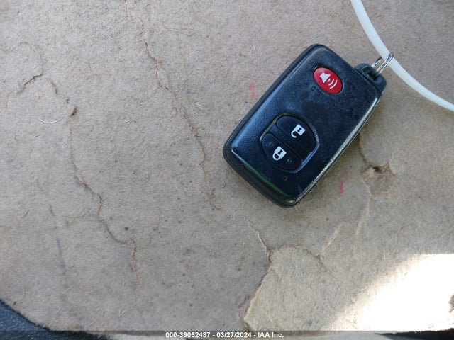 Toyota Prius Three 2015 JTDKN3DU3F1988032 Image 11