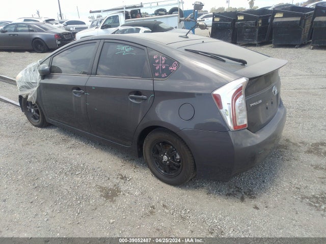 Toyota Prius Three 2015 JTDKN3DU3F1988032 Image 3