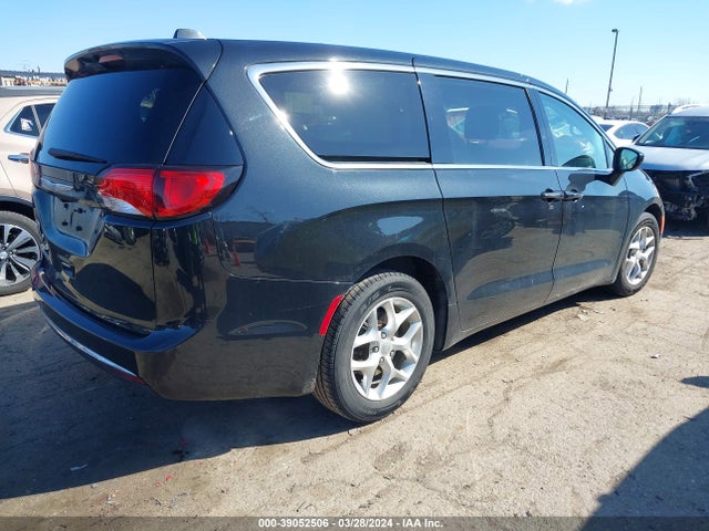 2C4RC1BG4HR817021 Chrysler Pacifica Touring Plus