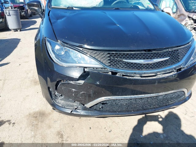 2C4RC1BG4HR817021 Chrysler Pacifica Touring Plus