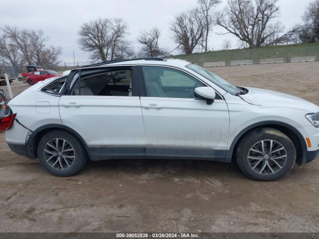3VV2B7AX5LM125635 Volkswagen Tiguan 2.0t Se/2.0t Se R-line Black/2.0t Sel