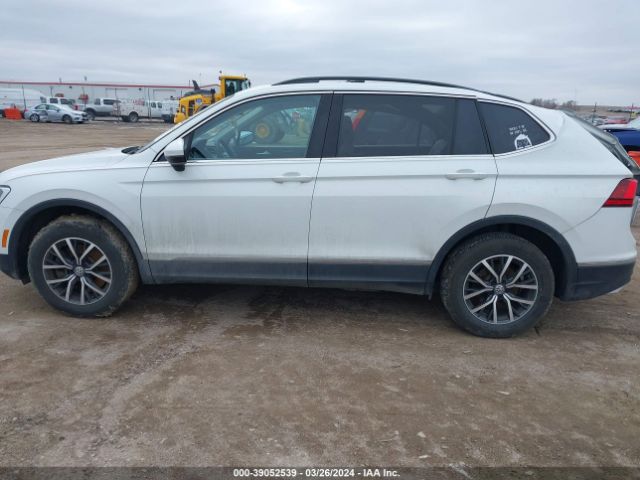 3VV2B7AX5LM125635 Volkswagen Tiguan 2.0t Se/2.0t Se R-line Black/2.0t Sel