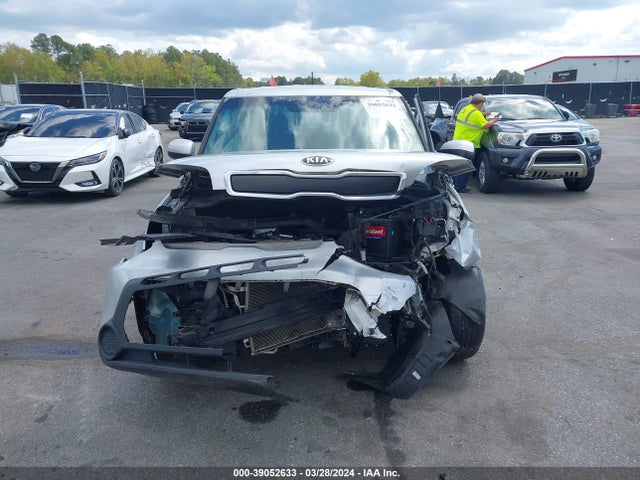 KIA Soul 2015 KNDJN2A29F7808137 Image 13