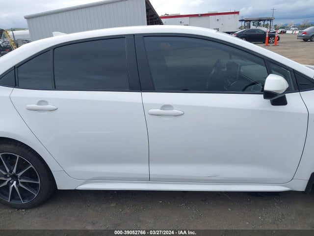 Toyota Corolla Hybrid Le 2021 JTDEAMDE2MJ011081 Image 14