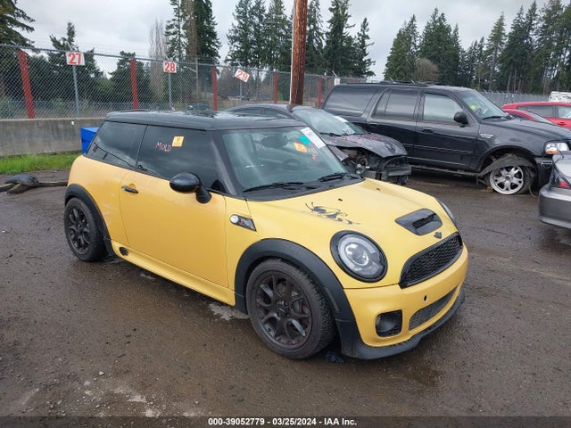 2007 MINI COOPER S WMWMF73587TL84776 Photo 0
