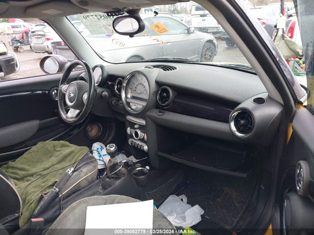 2007 MINI COOPER S WMWMF73587TL84776 Photo 4