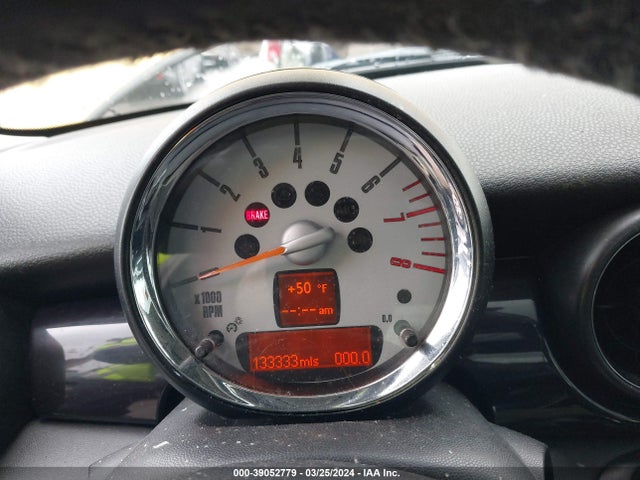 2007 MINI COOPER S WMWMF73587TL84776 Photo 6