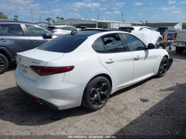 ZARFAECN7J7594550 Alfa Romeo Giulia Ti Sport Rwd