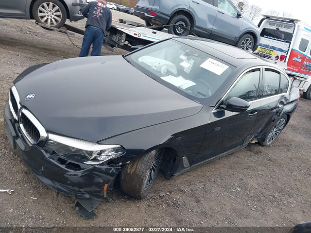 BMW 530I 2019 WBAJA5C50KWW26960 Image 2