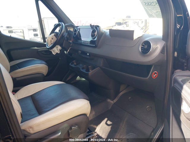 W1Z4EFVY8LP225824 Mercedes-Benz Sprinter 2500 Standard Roof V6