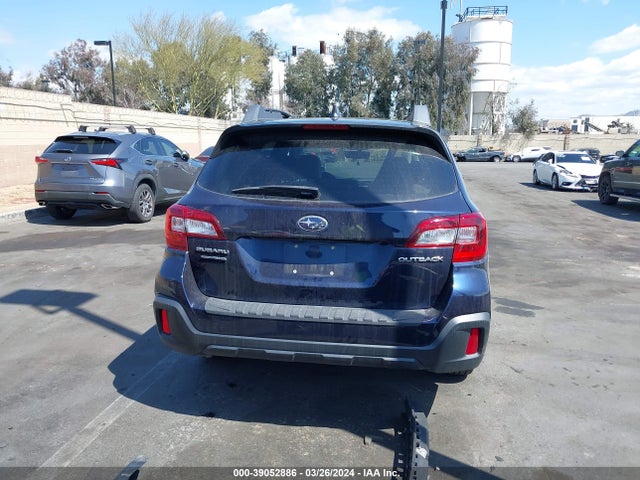 Subaru Outback 2.5i Premium 2018 4S4BSACC3J3274495 Image 17