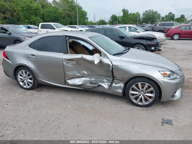 Lexus IS 200T 2016 JTHBA1D28G5005109 Image 13