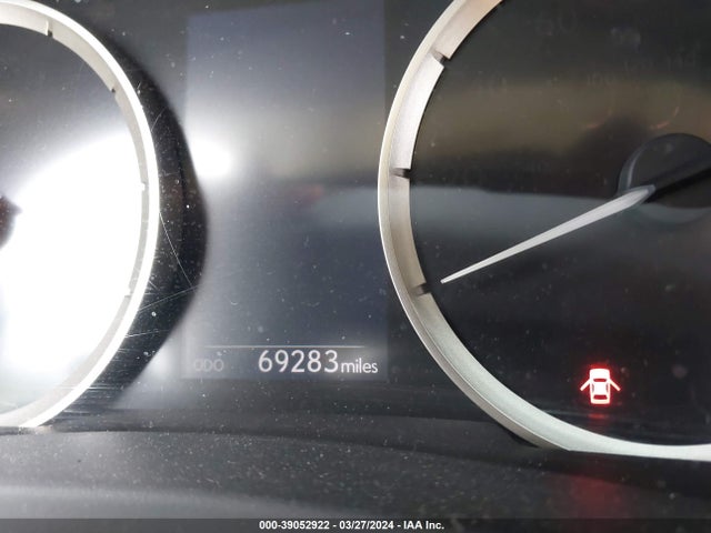 Lexus IS 200T 2016 JTHBA1D28G5005109 Image 15