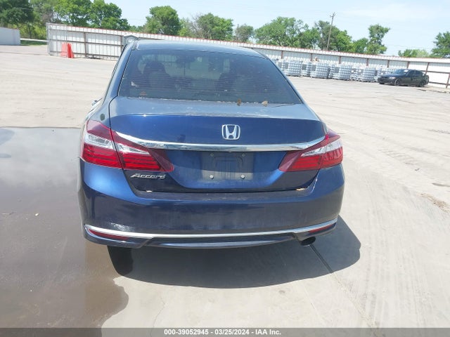 Honda ACCORD LX 2017 1HGCR2F33HA308741 Image 17