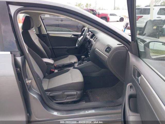 3VW2B7AJ3HM404483 Volkswagen Jetta 1.4t S