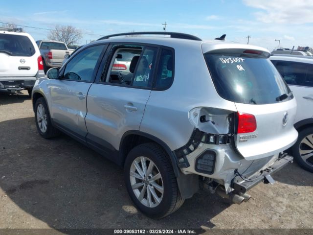 WVGAV7AX8JK004728 Volkswagen Tiguan Limited 2.0t