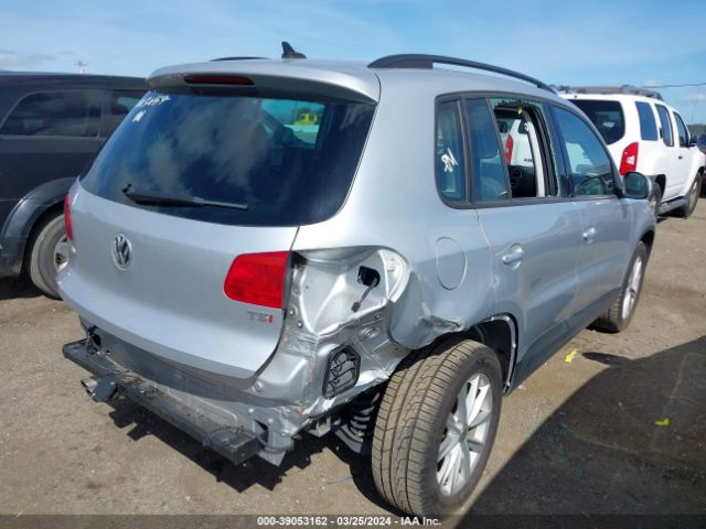 WVGAV7AX8JK004728 Volkswagen Tiguan Limited 2.0t