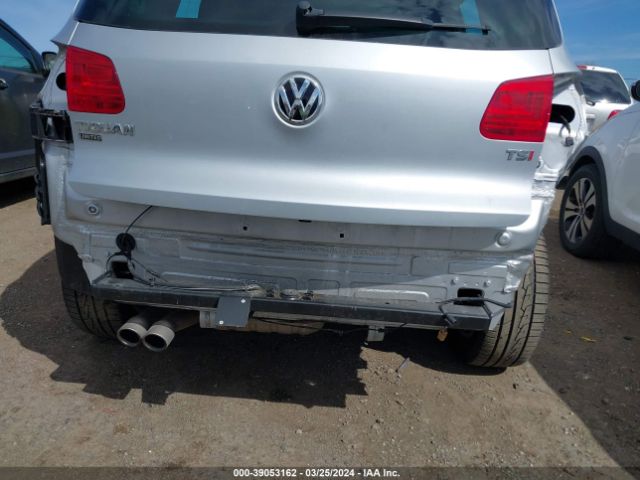 WVGAV7AX8JK004728 Volkswagen Tiguan Limited 2.0t