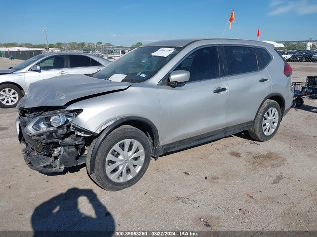 Nissan ROGUE S 2017 JN8AT2MT5HW139419 Image 2