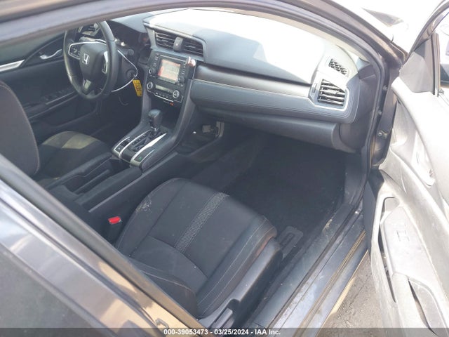 Honda Civic 2019 2HGFC2F64KH594701 Image 18