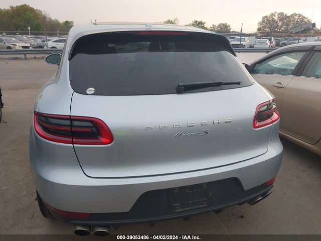 Porsche MACAN S 2018 WP1AB2A56JLB31873 Image 17