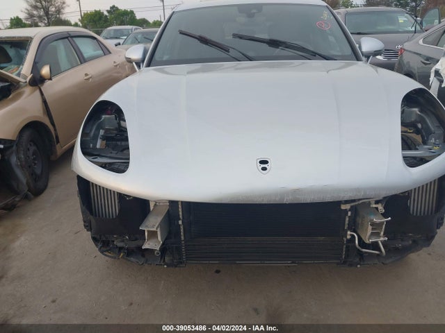 2018 PORSCHE MACAN WP1AB2A56JLB31873 Photo 5
