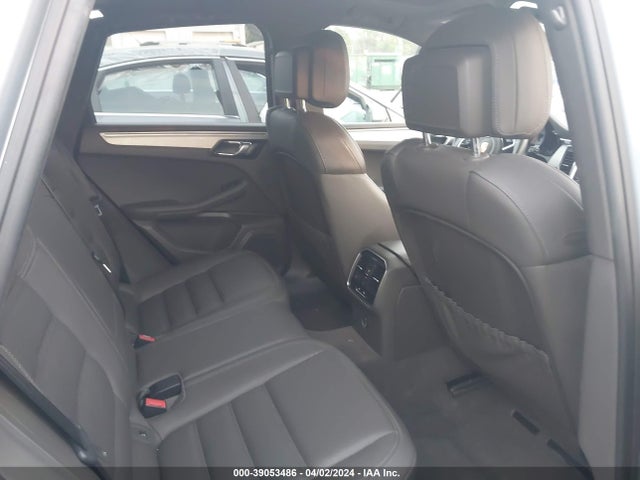 2018 PORSCHE MACAN WP1AB2A56JLB31873 Photo 7