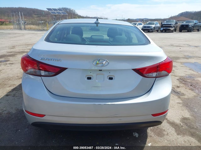 Hyundai ELANTRA SE 2015 5NPDH4AE1FH625627 Image 16
