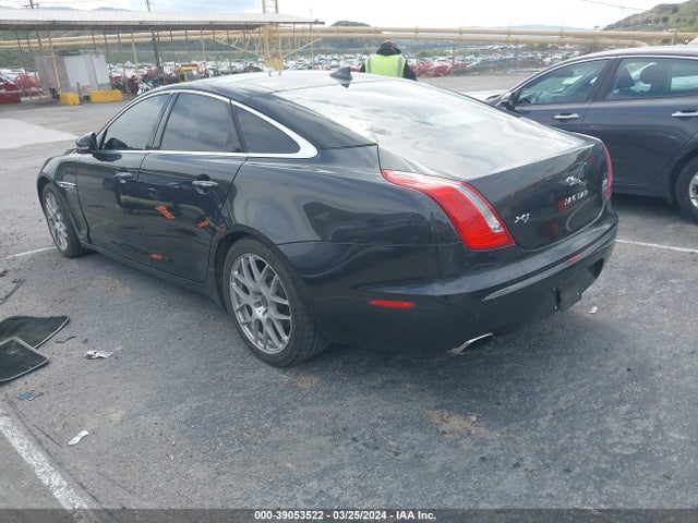 2013 JAGUAR XJ SAJWJ1CD7D8V45617 Photo 2