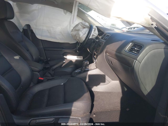 3VWLA7AJ1FM273610 Volkswagen Jetta 2.0l Tdi Se