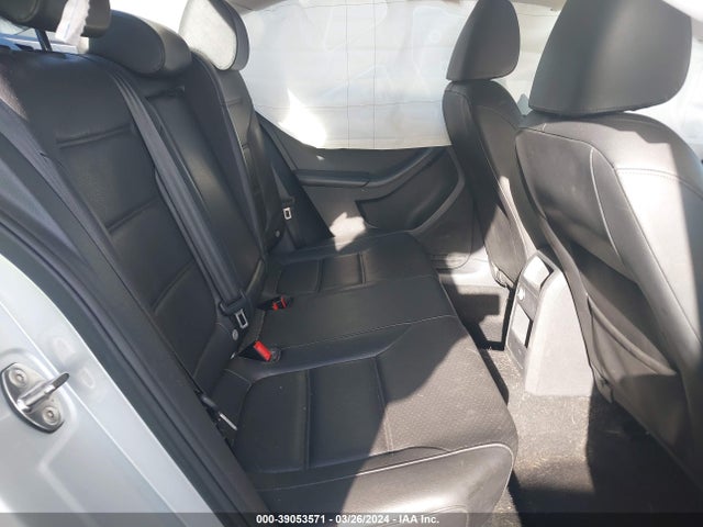 3VWLA7AJ1FM273610 Volkswagen Jetta 2.0l Tdi Se