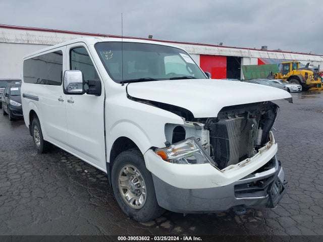 Nissan Nv Passenger Nv3500 Hd Sv V8 2015 5BZAF0AA8FN852795 main image