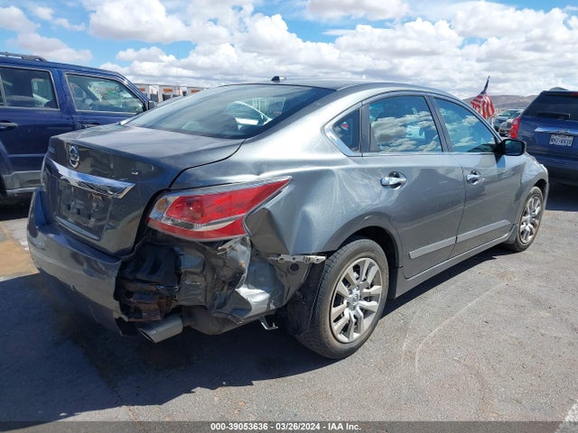 Nissan Altima 2.5 S 2015 1N4AL3AP0FN317058 Image 4