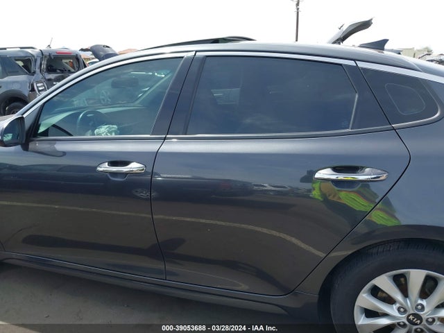 KIA Optima S 2018 5XXGT4L38JG188351 Image 14