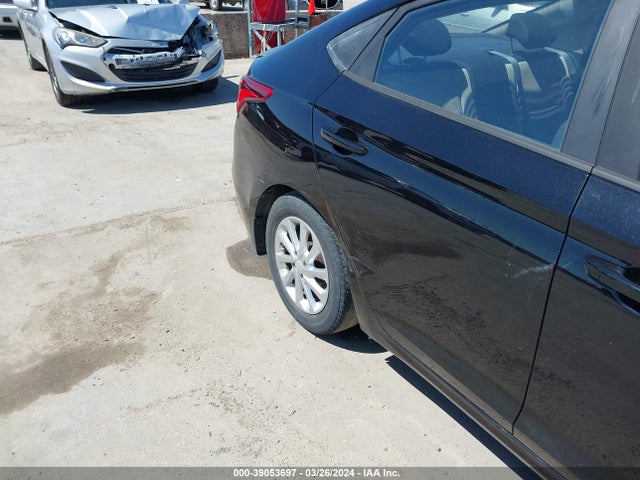 Hyundai Accent Sel 2018 3KPC24A32JE021884 Image 17