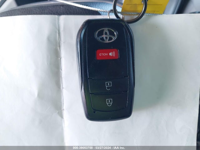 Toyota Corolla Cross Le 2022 7MUCAABG1NV006023 Image 11