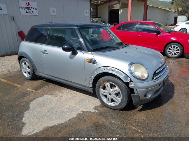 2007 MINI COOPER WMWMF33557TT51338 Photo 0