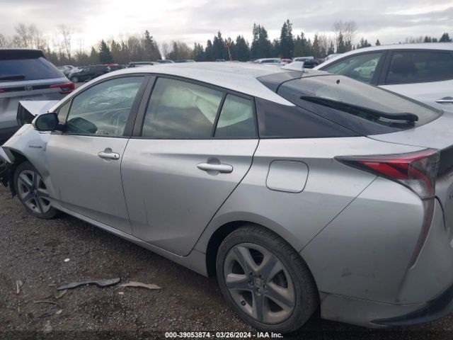 JTDKARFU7G3015821 Toyota Prius Three Touring