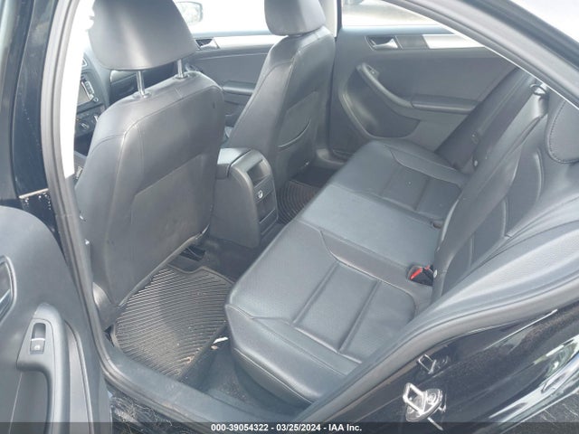 3VWD07AJ9FM419839 Volkswagen Jetta 1.8t Se