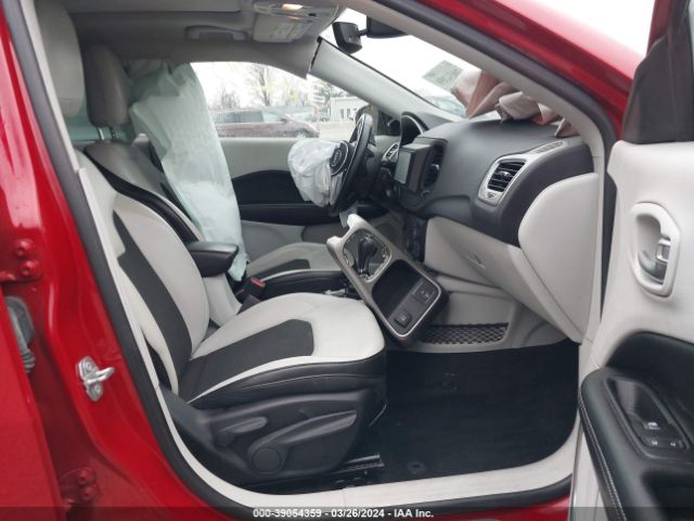 3C4NJCBB2JT468951 Jeep Compass Sun And Wheel Fwd