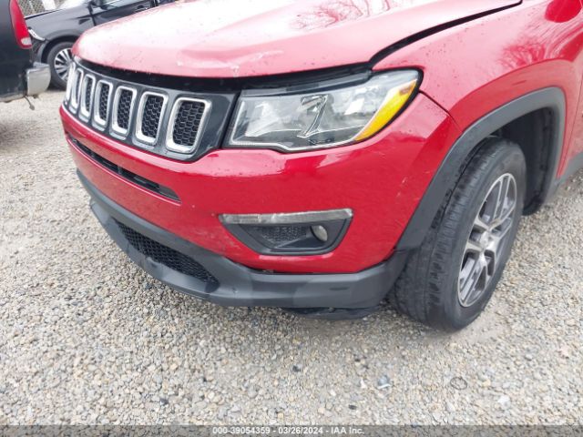 3C4NJCBB2JT468951 Jeep Compass Sun And Wheel Fwd