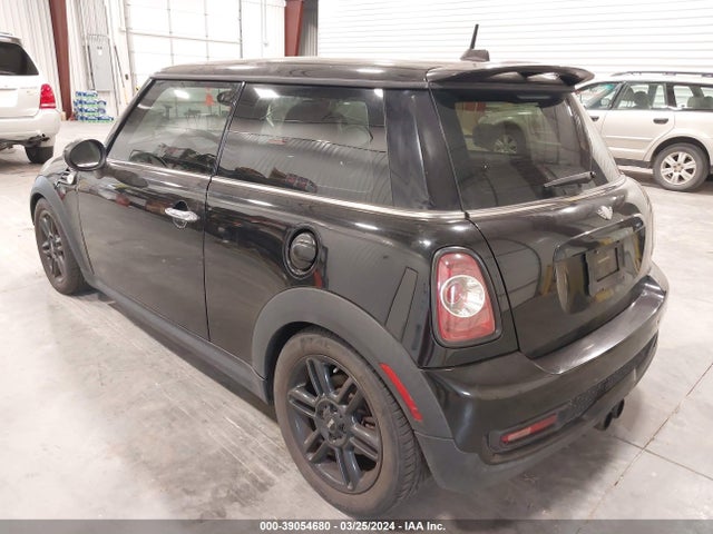 2012 MINI COOPER S WMWSV3C51CTY18159 Photo 2