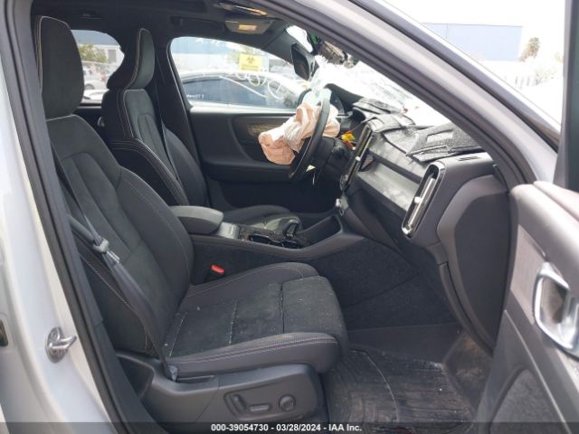 2022 VOLVO XC40 RECHARGE PURE ELECTRIC YV4ED3UR9N2780237 Photo 4